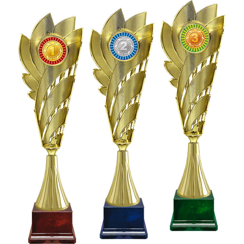 Спортивные и корпоративные кубки с гравировкой в Алматы